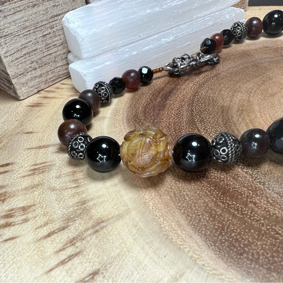 VTG| Jade Natural Stone Carving Necklace🖤🤎 - Picture 4 of 8